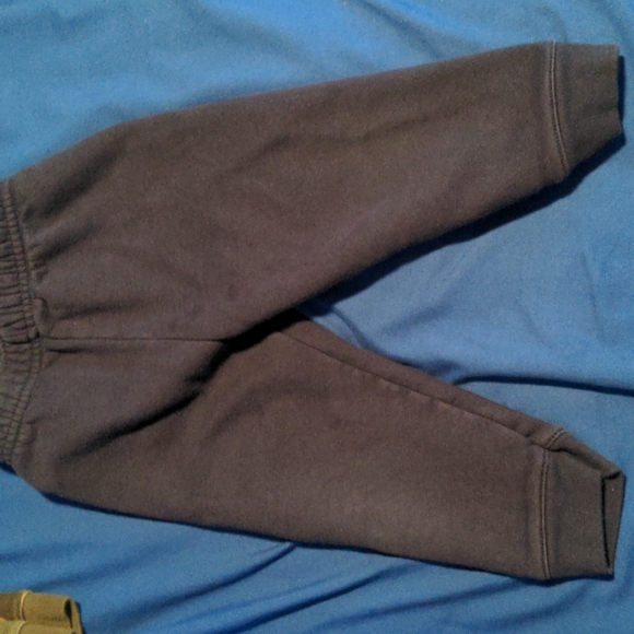 5 pairs of boys pants - Picture 5 of 16
